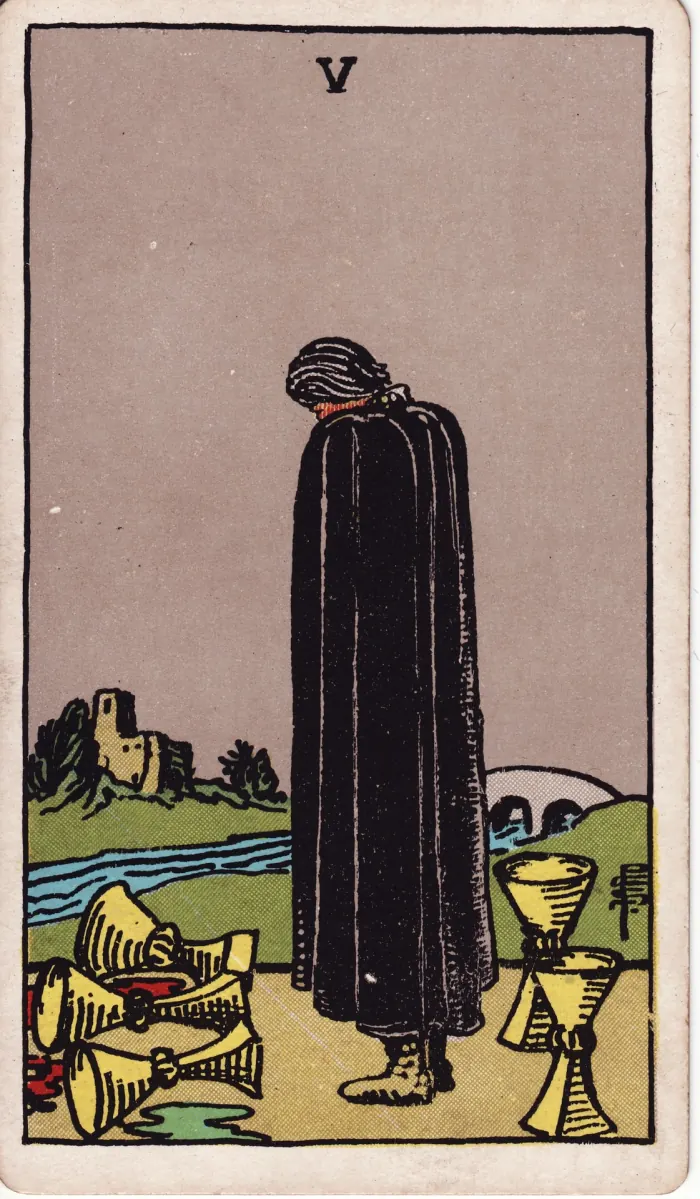 다섯 개의 컵(FIVE OF CUPS) 타로카드 이미지
